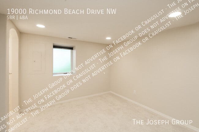 Building Photo - 19000 Richmond Beach Dr NW