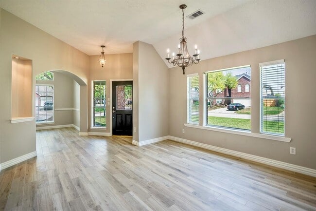 Building Photo - 5803 Sawyer Bend Ln