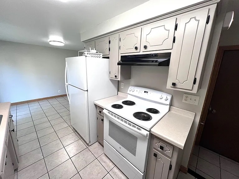 Building Photo - 2549 Babcock Rd