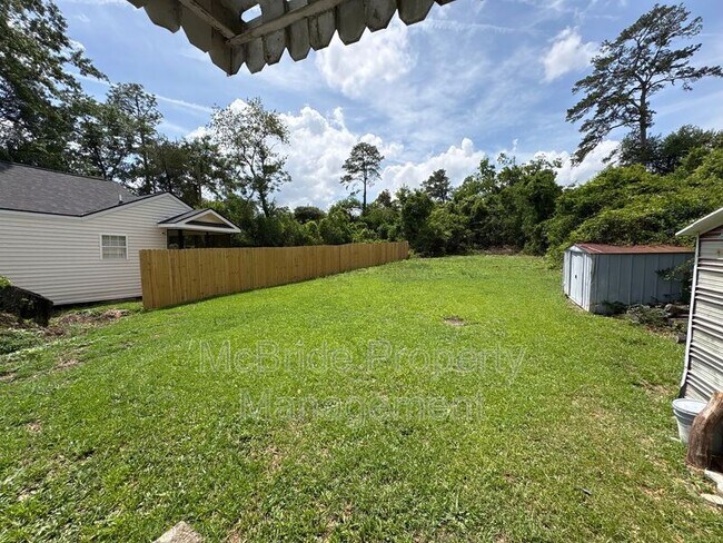 Building Photo - 1719 Kissingbower Rd
