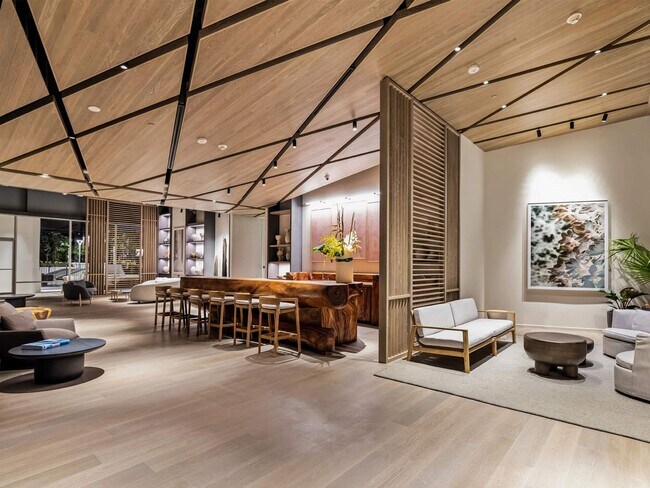 Building Photo - KOULA 2b2b1pkg Ready to Move In!