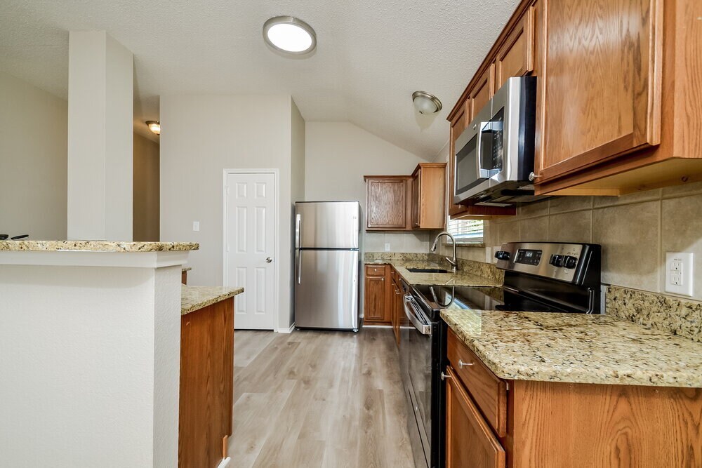 Building Photo - 1620 Logan Dr