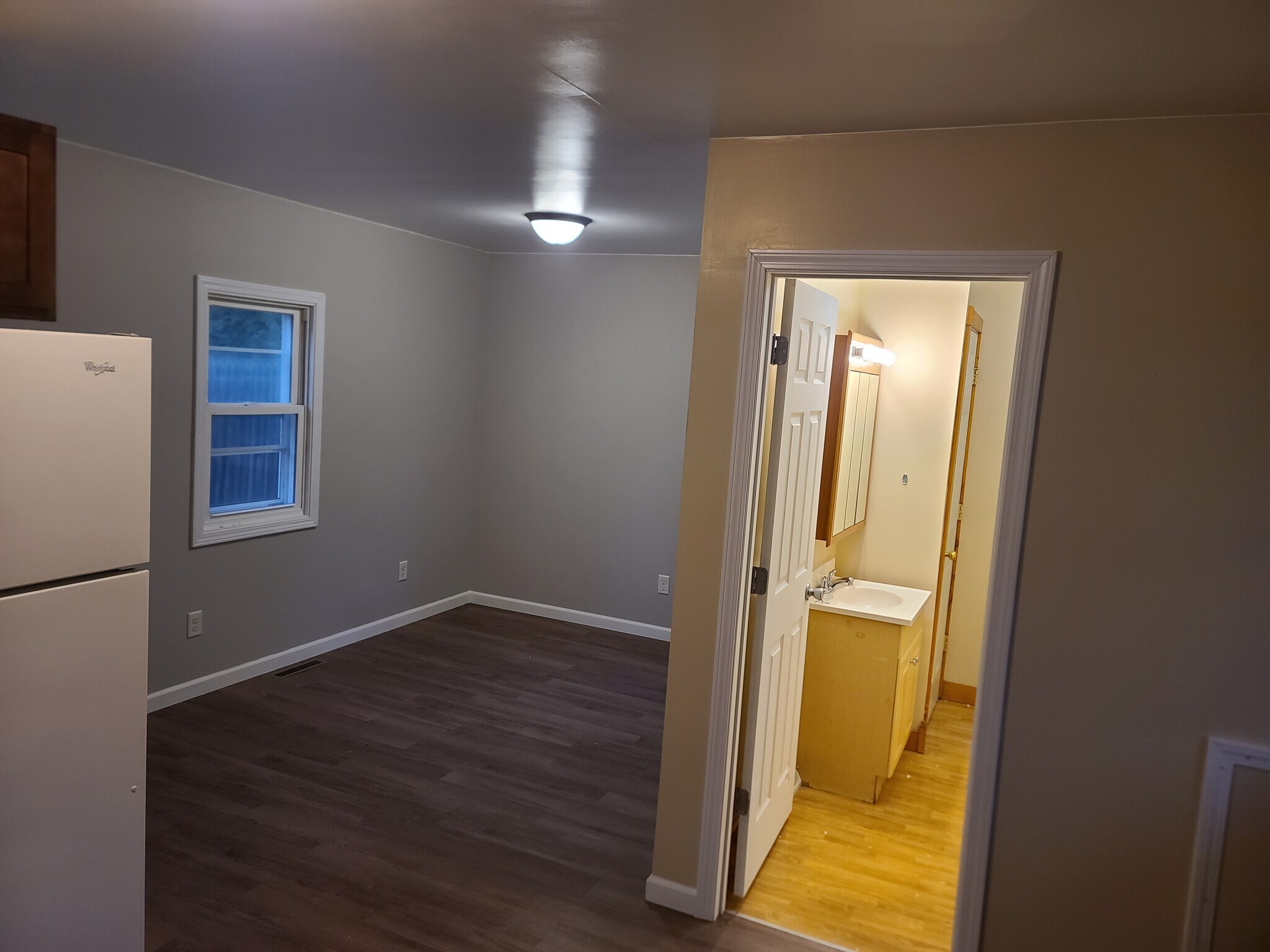 Building Photo - 8149 Antioch Rd