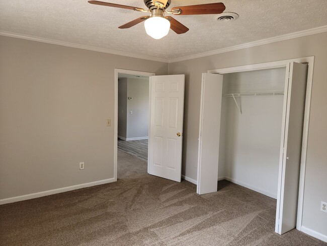 Building Photo - Henry County:  3 bedrooms, 1 Bonus, and 2 baths