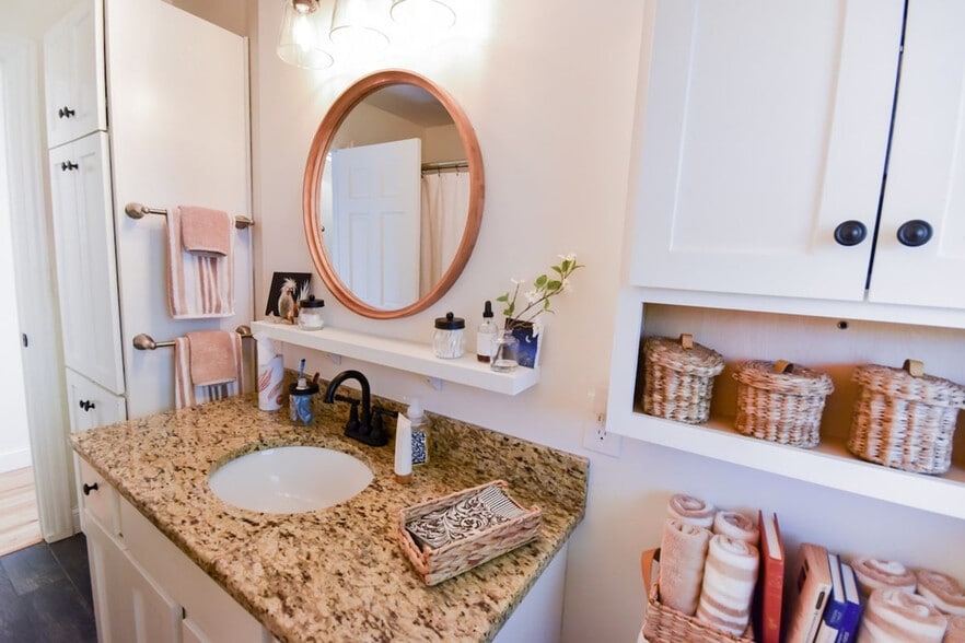 Building Photo - 17710 12th Ave N