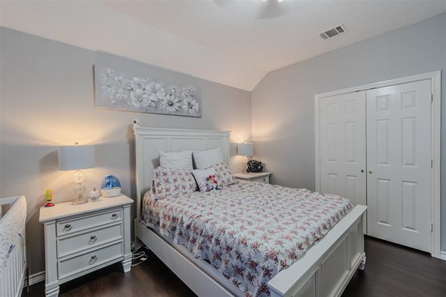 Building Photo - 4210 Oak Mt Dr