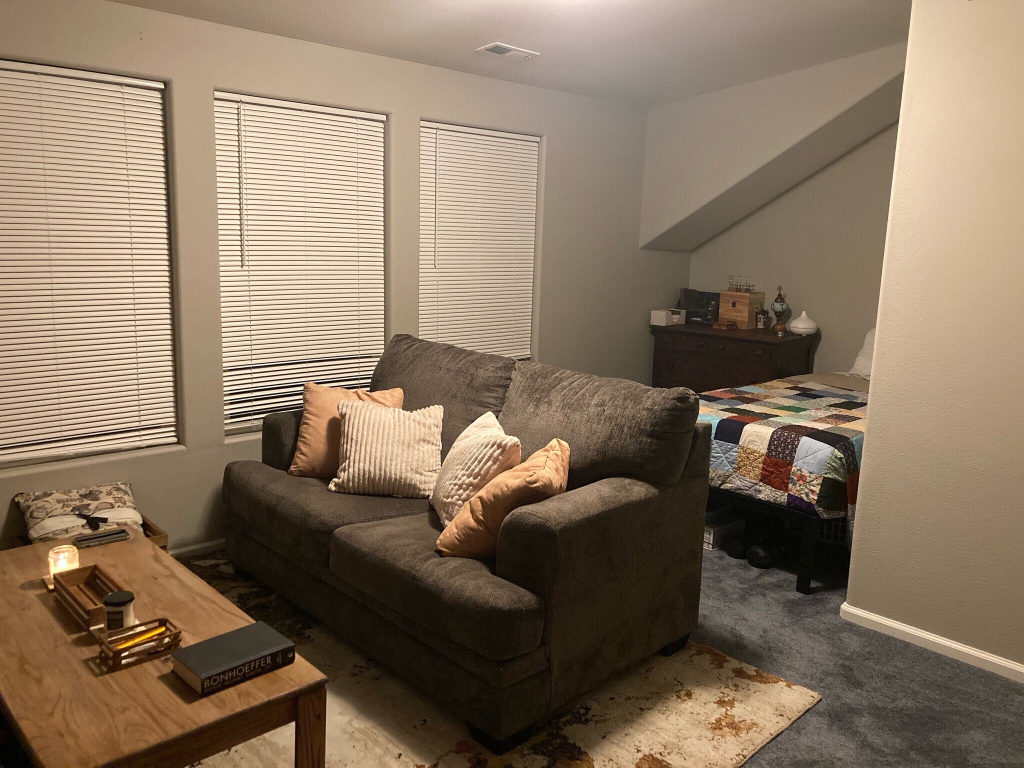 Past Tennant Living Space - 2264 Saint Paul Dr