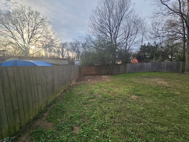 Building Photo - 4 bed 2 bath home in Benton