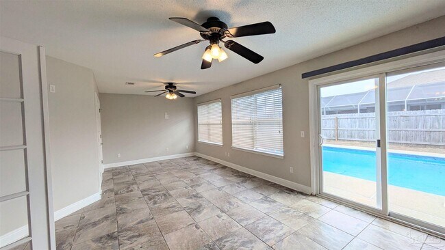 Building Photo - 3284 Pitcher Plant Cir