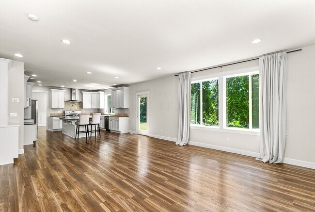 Building Photo - 6.6 Acre Retreat