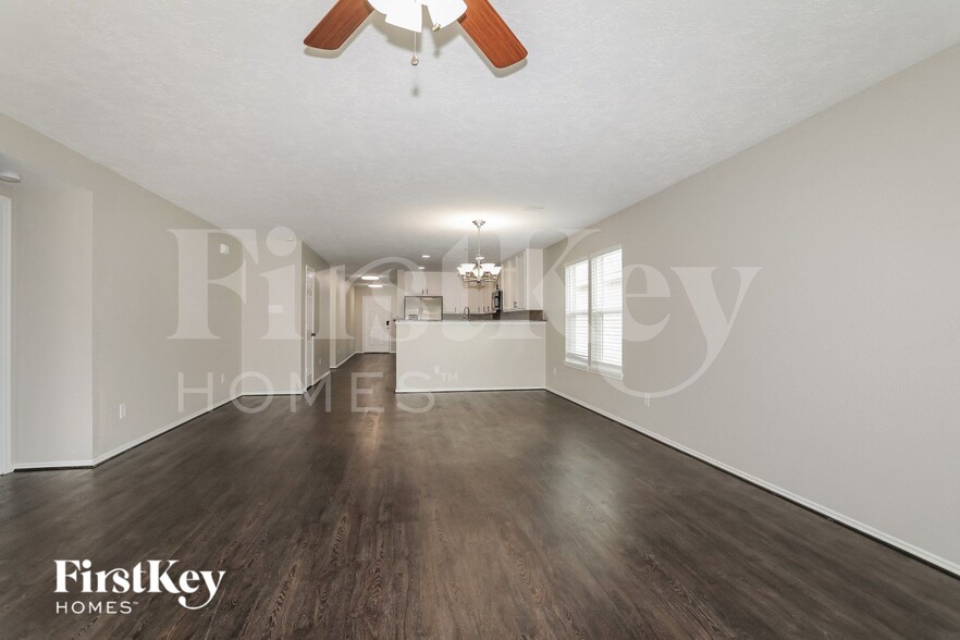 Building Photo - 15406 Boulder Hollow Ln