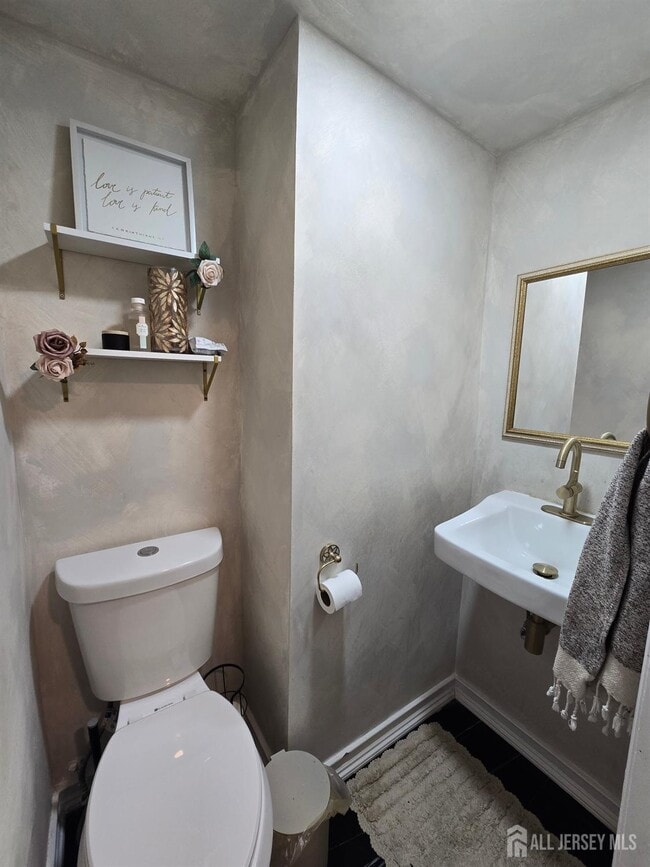 Building Photo - 83 John St