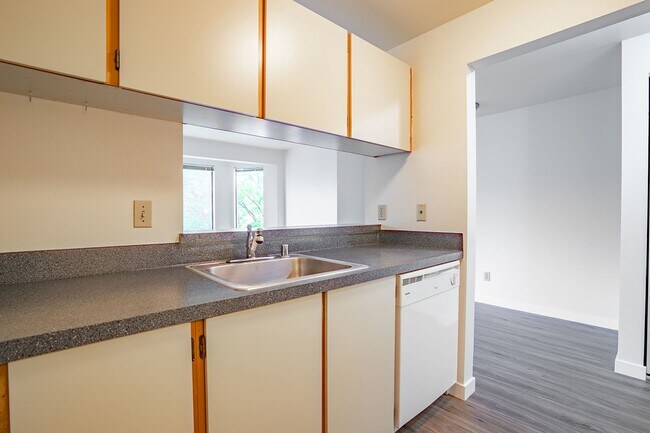 Interior Photo - Elliott Place