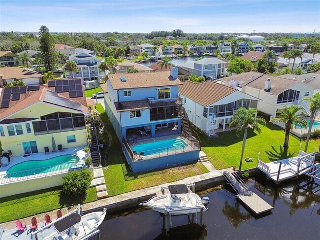 Building Photo - 6241 Bayside Dr