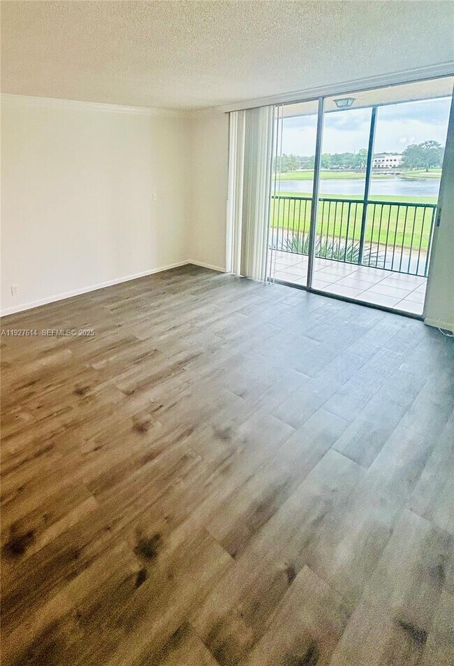 Building Photo - 3100 W Rolling Hills Cir