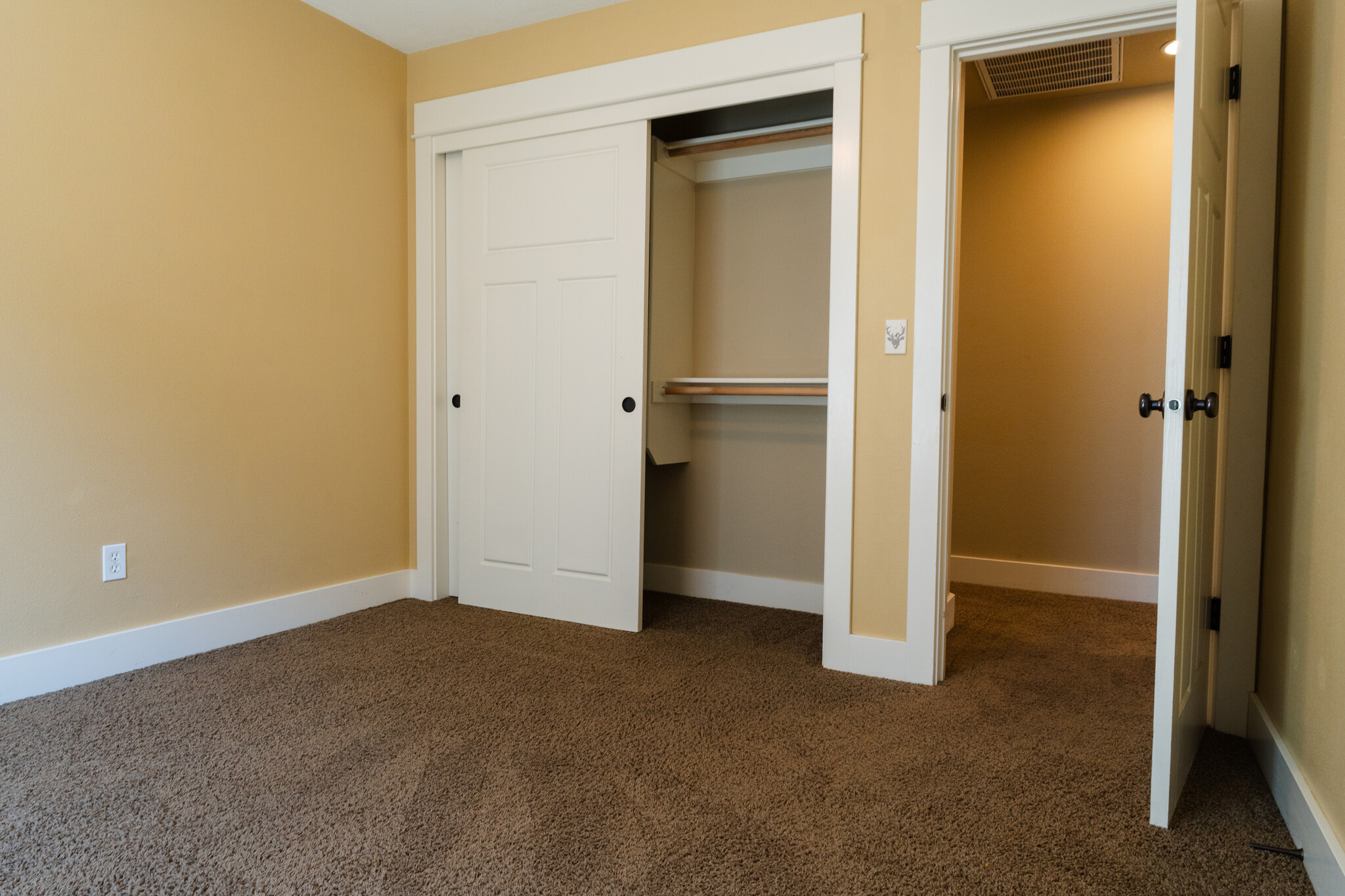 Middle Bedroom Closet - 7921 N Denver Avenue
