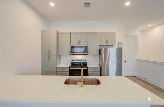 Building Photo - 22202 Dutch Oven Dr