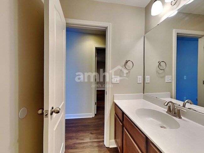 Building Photo - 120 Maywood Drive