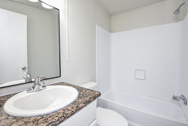 Building Photo - Be part of this cozy community at Roy Harris Loop