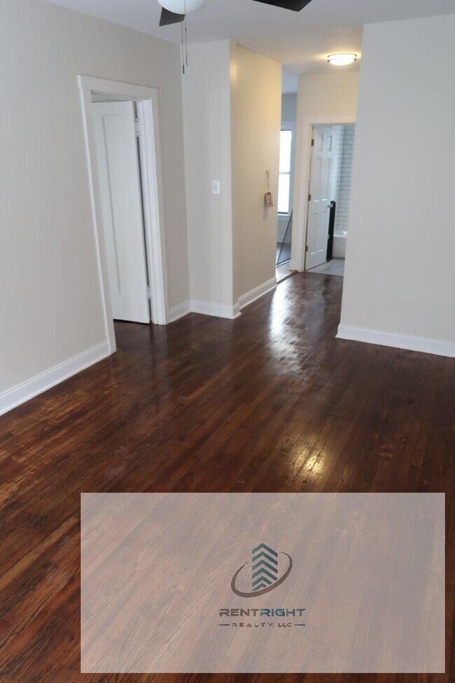 Building Photo - 1 bedroom in CHICAGO IL 60626