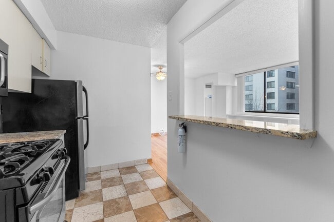 Building Photo - All Utilities Included! Bright Logan Circle 1BR/1BA Condo with Rooftop Views