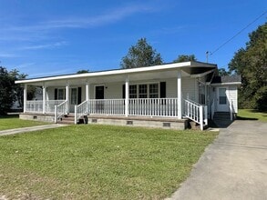 Building Photo - 2605 S Purvis Dr