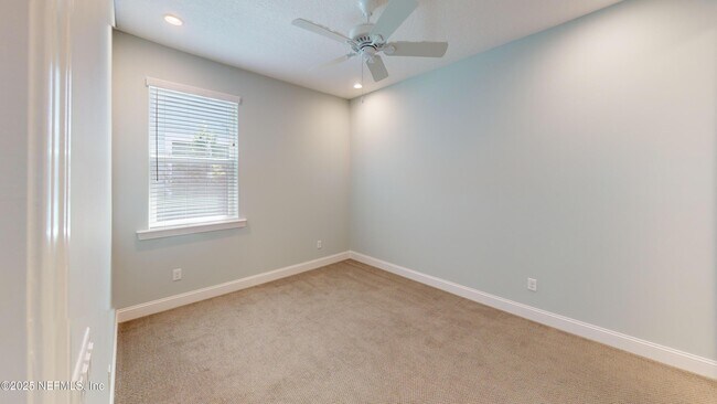 Building Photo - 152 Pine Haven Dr