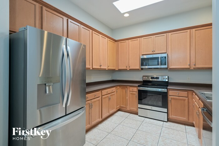 Building Photo - 10423 S Painted Mare Dr
