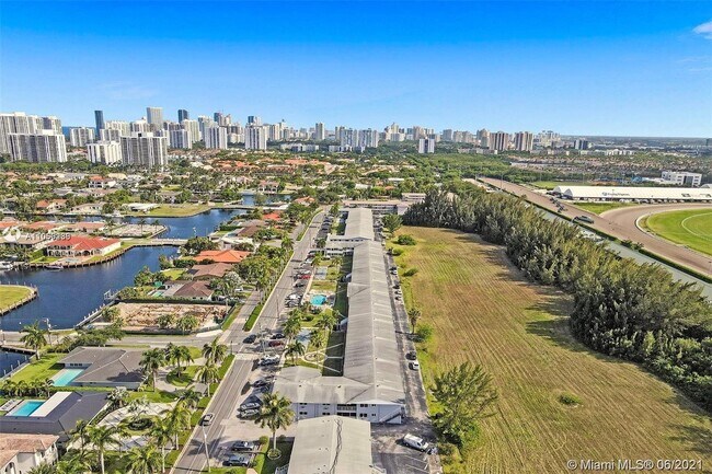 Building Photo - 600 Layne Blvd