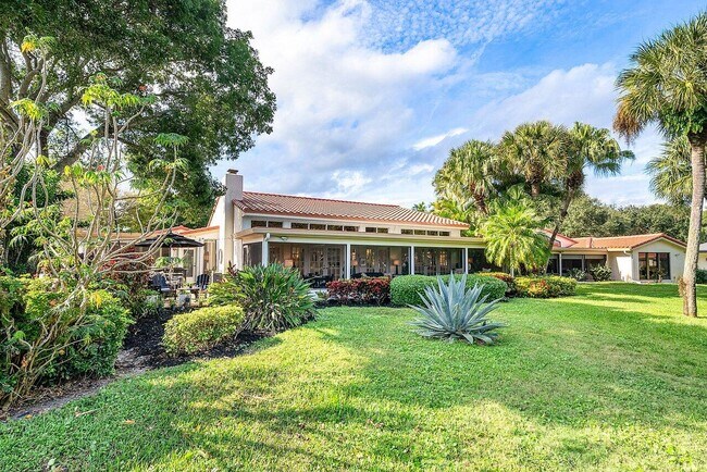 Building Photo - 18 Bristol Ln