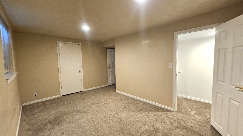 Building Photo - 512 E 5900 S