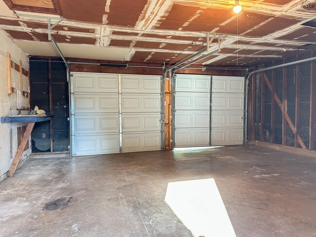 Building Photo - 921 Van Horn St