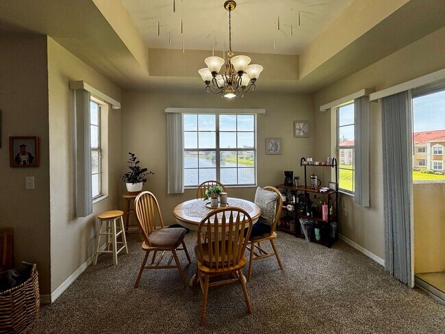 Building Photo - 3/2 unit with beautiful water view becoming available July 1st for an annual lease