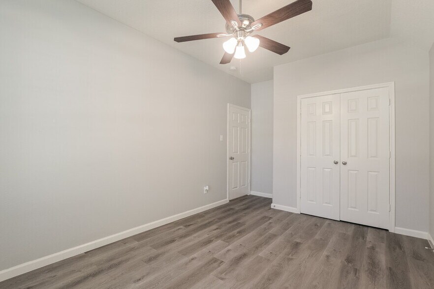 Building Photo - 13406 Lake Passage Ln