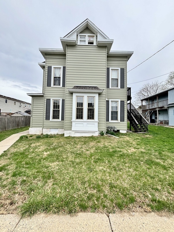 Building Photo - 313 Walnut St