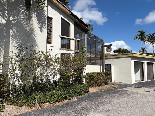 Building Photo - 6681 SW 71st Ln