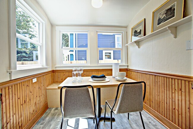 Building Photo - 6029 SE 48th Ave