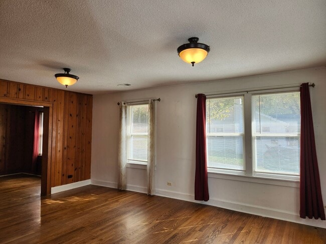 Building Photo - Wonderful 2 Bedroom 1 Bath home in Hixson, TN