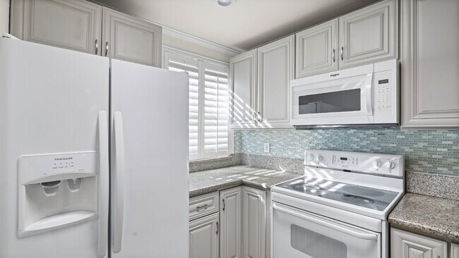 Building Photo - 1281 34th St