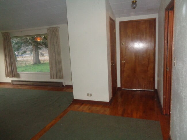 Building Photo - Breath of Fresh Air