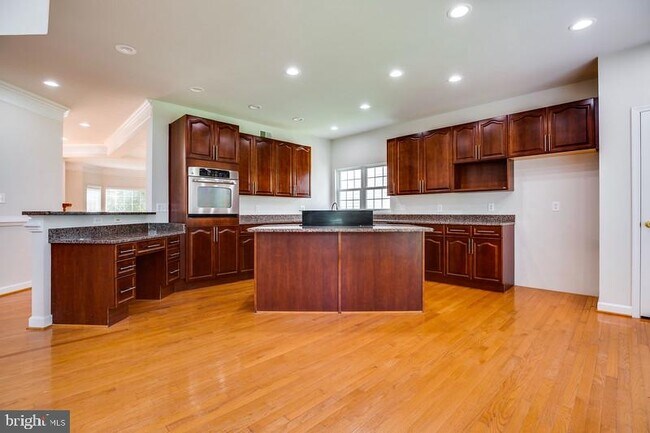 Building Photo - 13646 Sweet Woodruff Ln