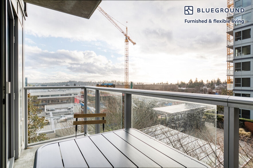 Building Photo - 10349 NE 10th St