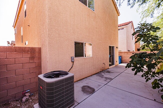 Building Photo - Southwest Home