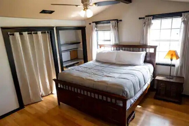 Building Photo - 1901 Harmon Hills Rd