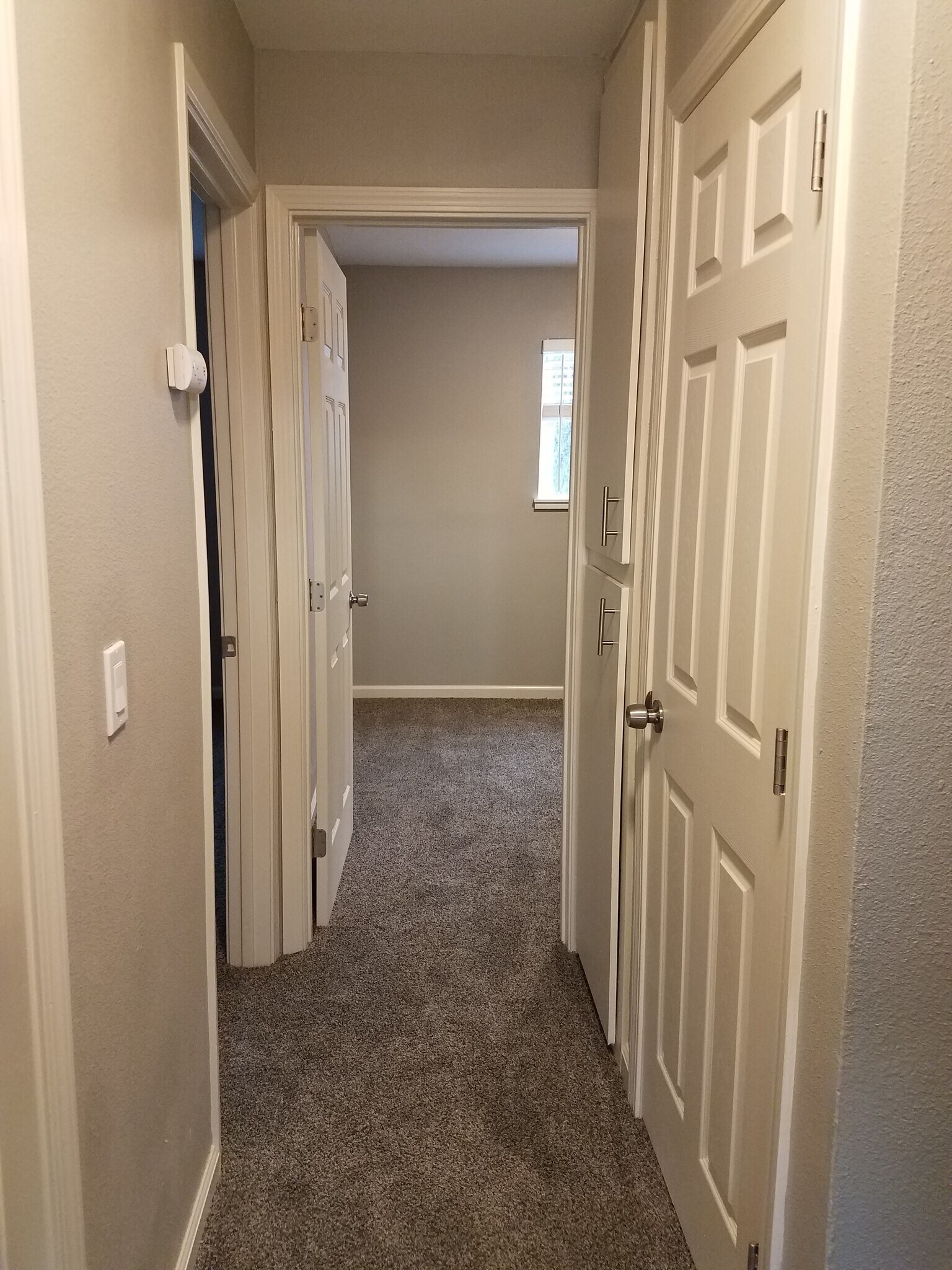 Building Photo - 2464 Beaufort Dr