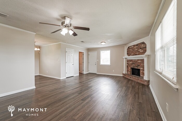Building Photo - 2391 Richwood Dr