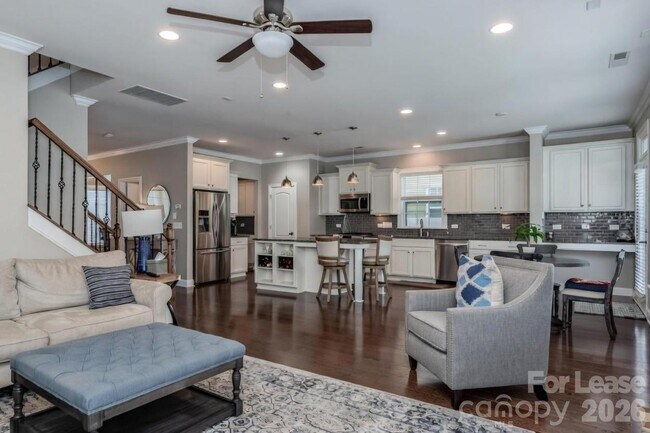 Building Photo - 10524 Royal Winchester Dr