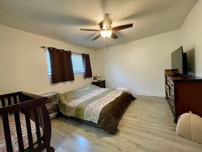 Building Photo - Very nice updated 3 Bedroom 1.5 bath Home