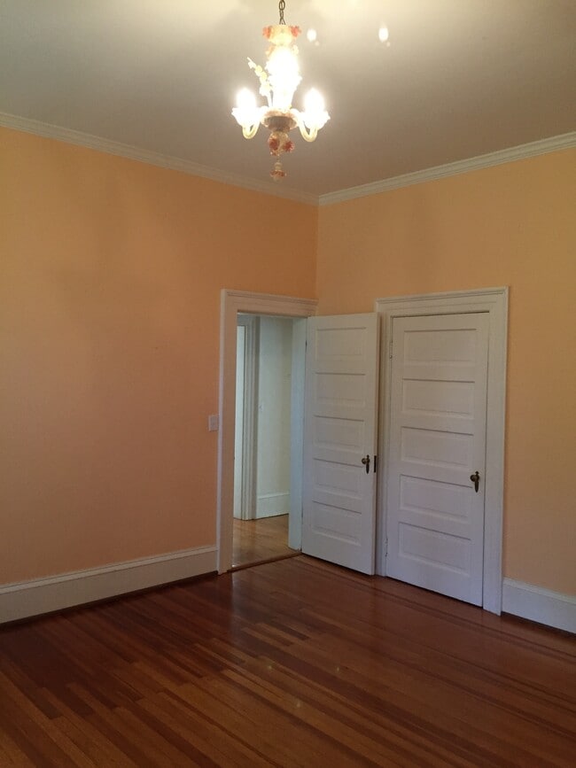 Bedroom - 1403 N Augusta St