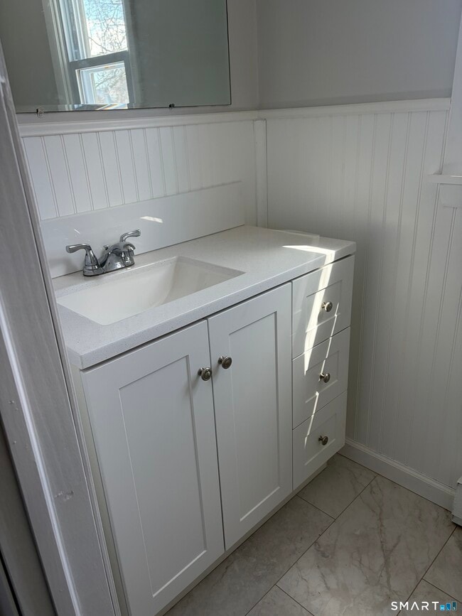 Building Photo - 123 Longview Ave